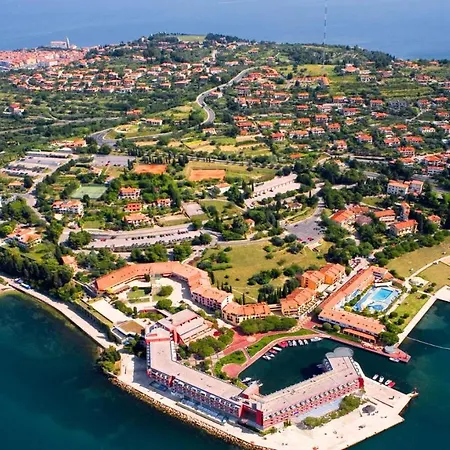 Pergola With Mediterranean Garden & Bbq