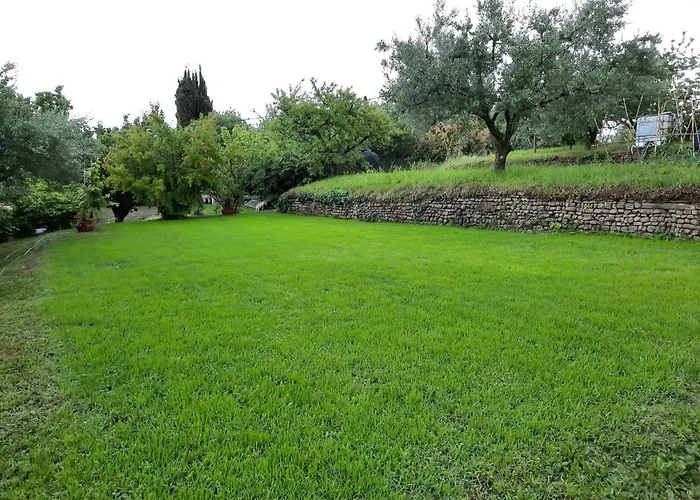 Pergola With Mediterranean Garden & Bbq شقة بورتوروز