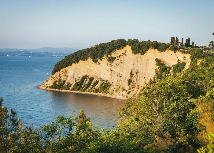 Pergola With Mediterranean Garden & Bbq شقة