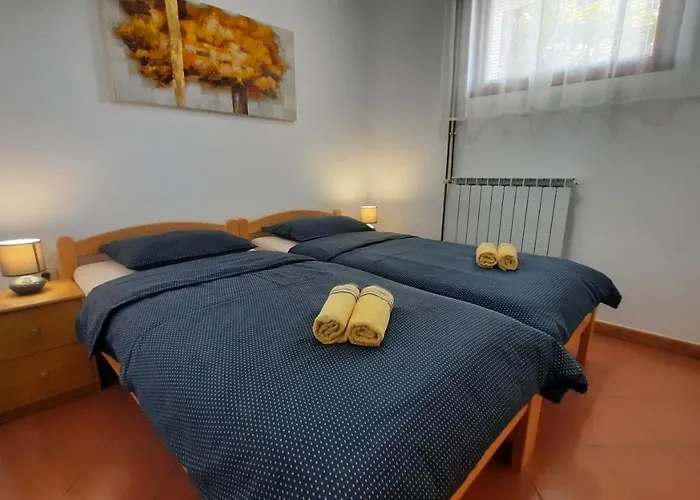 Pergola With Mediterranean Garden & Bbq Lejlighed Portorož